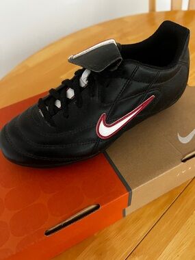 Nike Kids Tiempo Black Cleats with White and Red Swoosh Size 2y